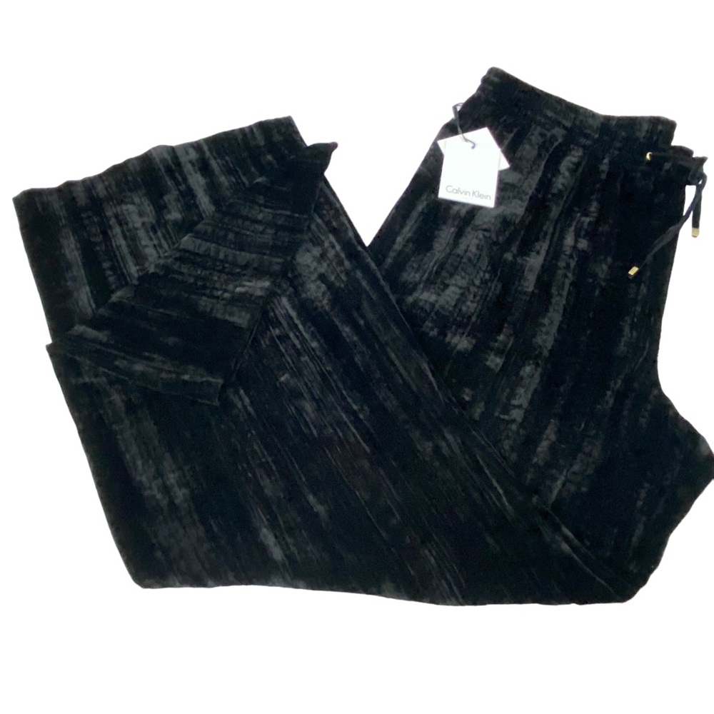 NWOT Calvin Klein Black Crushed Velvet Pants; XL